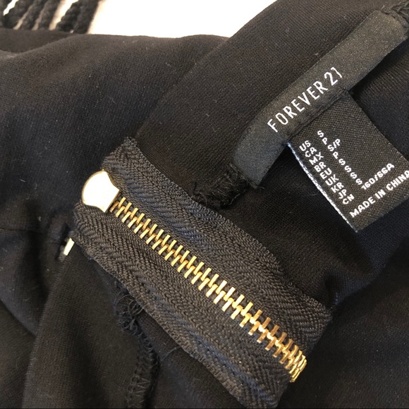 Criss Cross Tie-up Mini Skirt Size Small - Picture 3 of 3